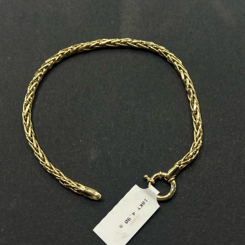 Elegant Gold Women's Bracelet